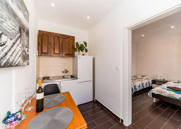 Apartament Dub - One-bedroom No 3 *
