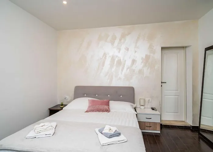 Apartment Dub - One-bedroom No 3